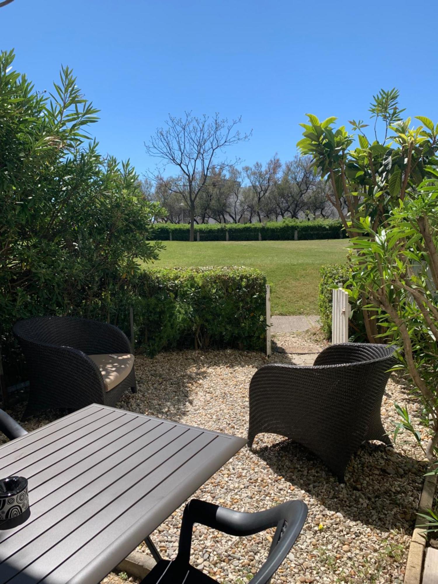 La Mer Et La Plage Au Bout Du Parc Appartement 4 Couchages Avec Jardin La Grande-Motte Kültér fotó